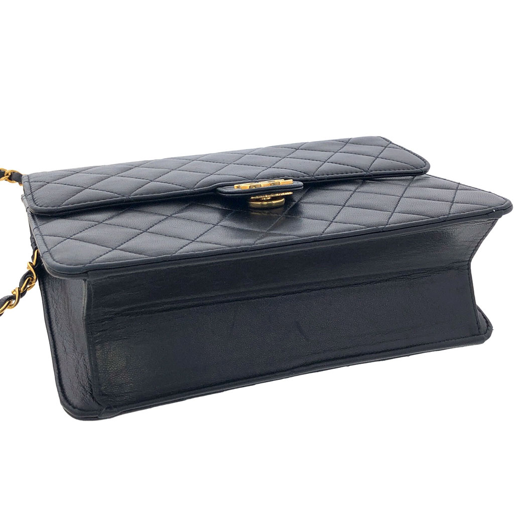 CHANEL（シャネル） マトラッセ 22cm A03569 チェーンショルダーバッグ