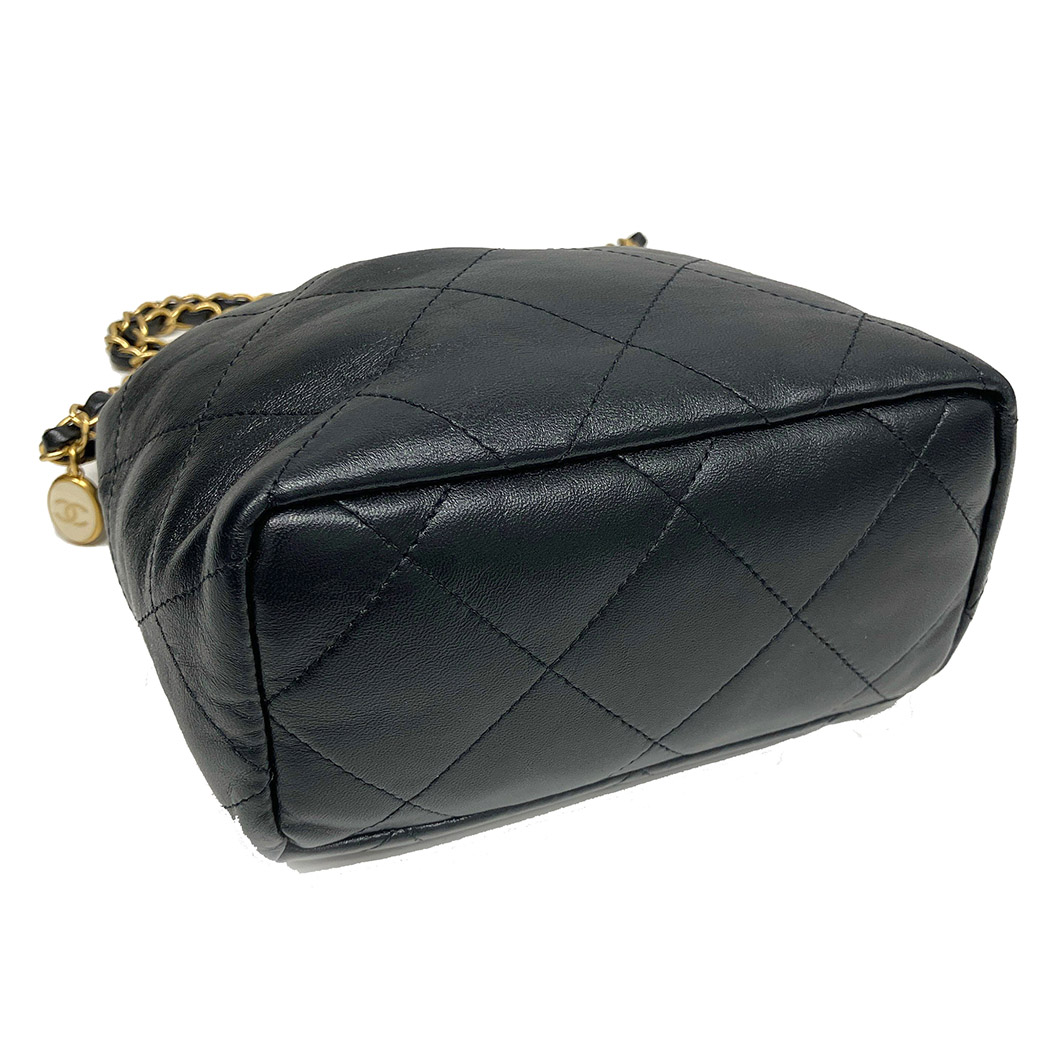 CHANEL（シャネル） チェーンショルダーバッグ AS3793 ラムスキン