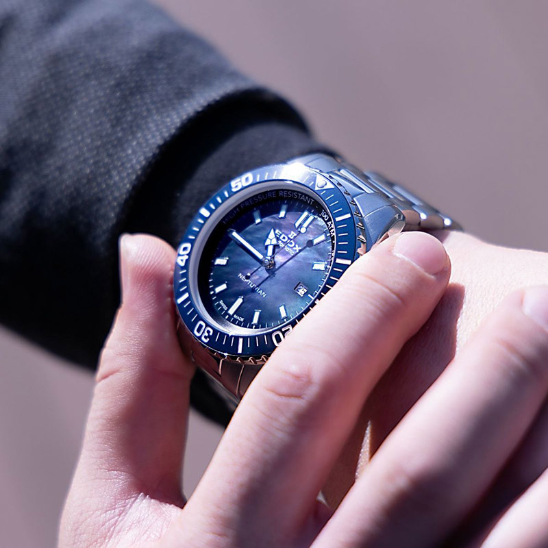 33万■EDOX■ネプチュニアン■オーバーホール無料券付■国内正規品■未使用品 EDOX（エドックス） 無金利ローン可 3年間無料点検付 ネプチュニアン