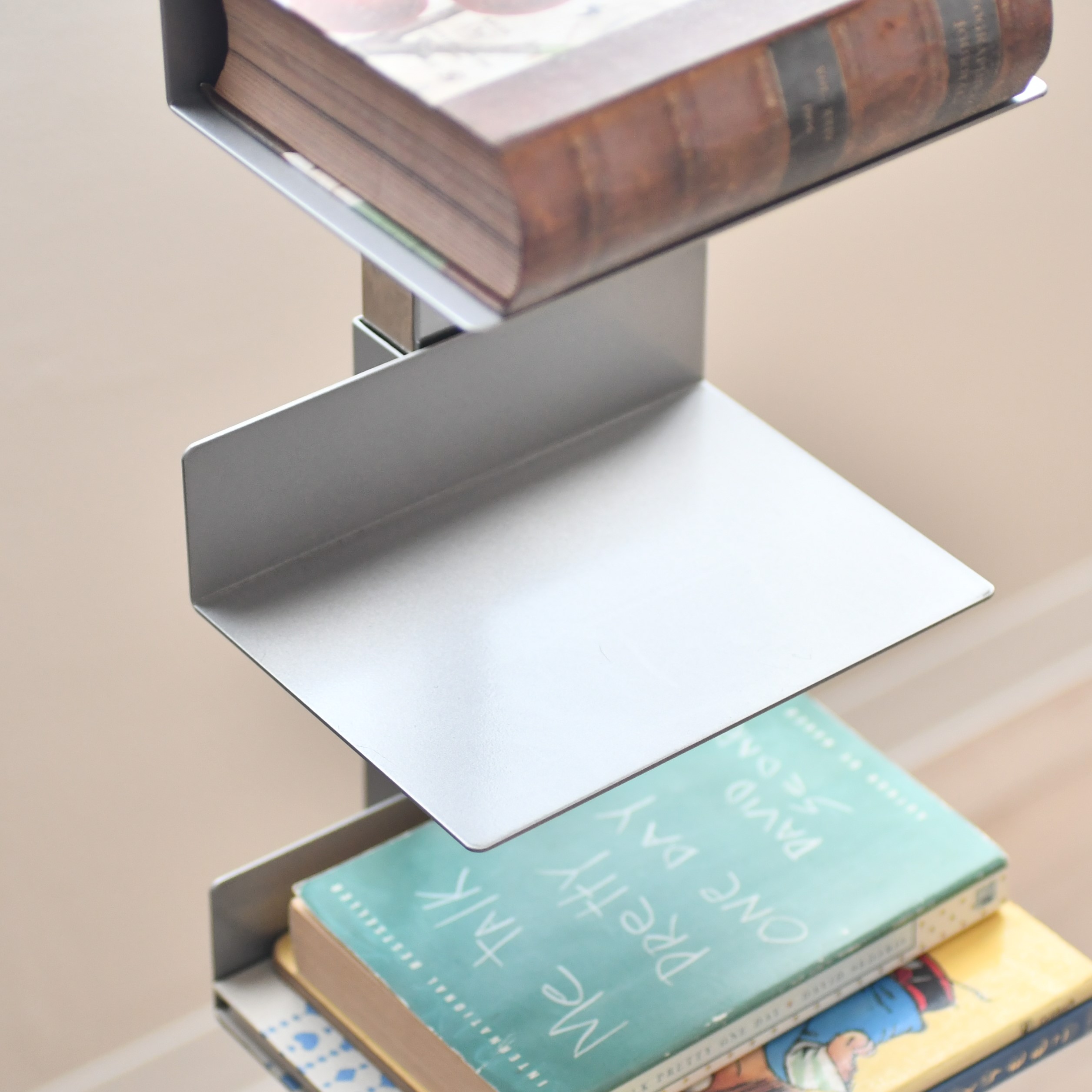 Tsum_Dock ブックタワー ハイタイプ/シルバー シルバー｜Tsum_dock ブックタワー 隠しキャスター付 ロータイプ 5段