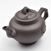 宜興紫砂壺 梅報春（王建英・濃茶） 270ml : 天香茶行・Yahoo店