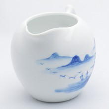 中国茶器・青花磁器茶海(山水)200ml（満水240ml） : 天香茶行・Yahoo店