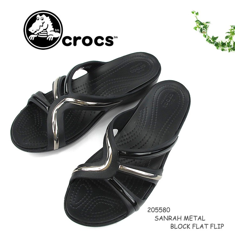 crocs sanrah metal block flat flip