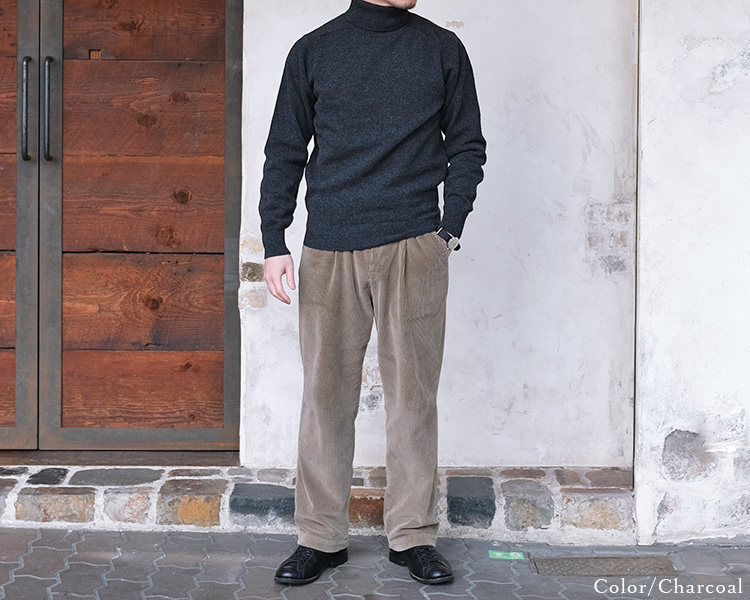 WILLIAM LOCKIE（ウィリアムロッキー） Turtle Neck Sweater