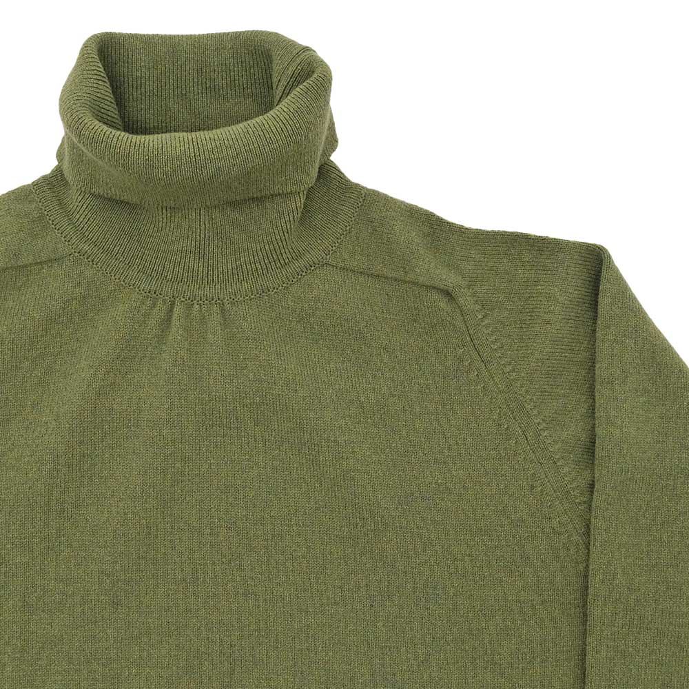 WILLIAM LOCKIE(ウィリアムロッキー) タートルネックセーター　42 WILLIAM LOCKIE(ウィリアムロッキー) タートルネックセーター 42 トップス