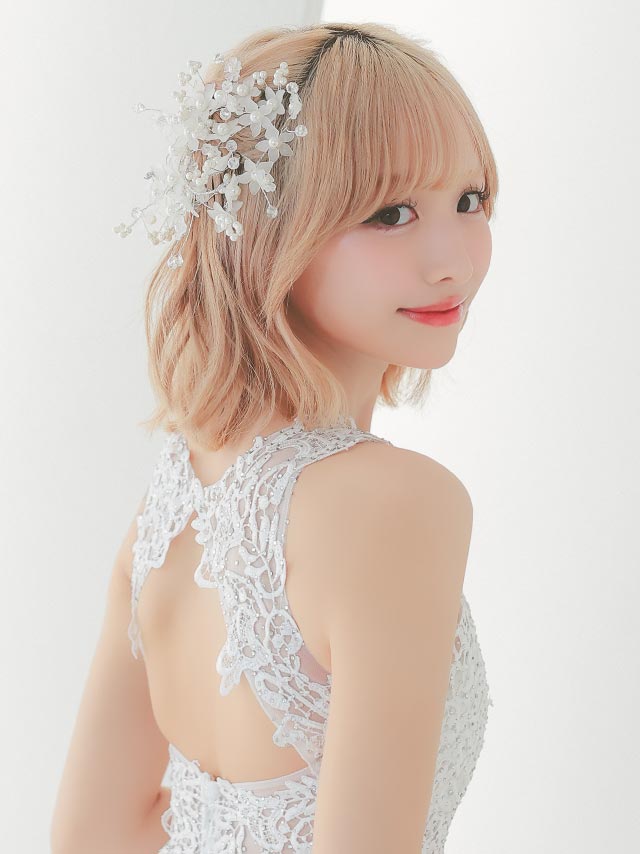 Tika ヘアーアクセサリー 髪飾り ティカ クリアホワイトフラワー