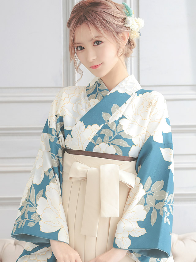 今だけ！お値下げです！振袖　襦袢　袴　　　クリーニング済み 今だけ！お値下げです！振袖 襦袢 袴 クリーニング済み