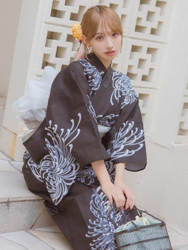 Tika 浴衣 妖艶 生成り地×乱菊 3点セット (ゆかた・兵児帯・下駄) レティカ Retica 妖艶 生成り地×乱菊 ゆかた3点セット (浴衣+