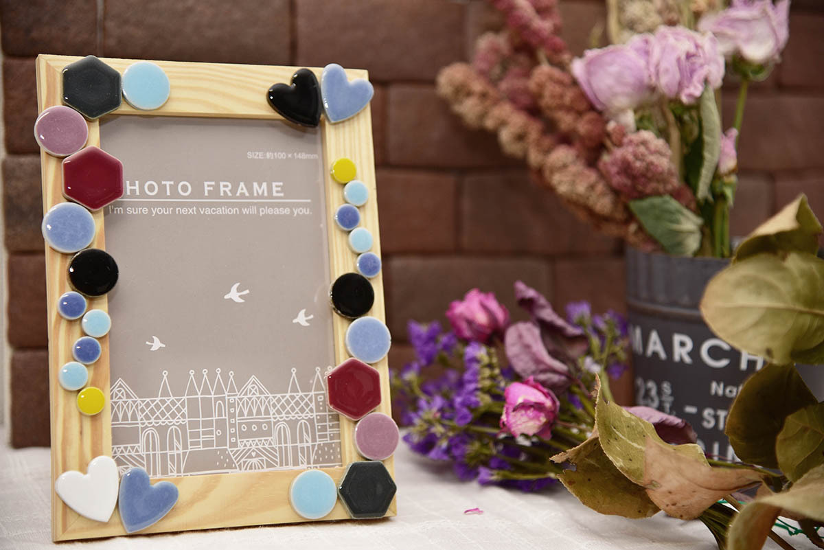 全品5倍P+10〜30%OFF 7月2日限定)クラフトキット フォトフレーム Ｍ（Ｌ判） :mosaic-craftkit-photoframe-m: タイルショップたまがわ!店 通販 