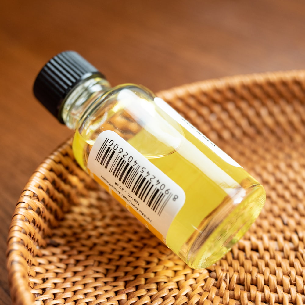 ルームフレグランス アロマオイル サンダルウッド Satya (ちょっと訳