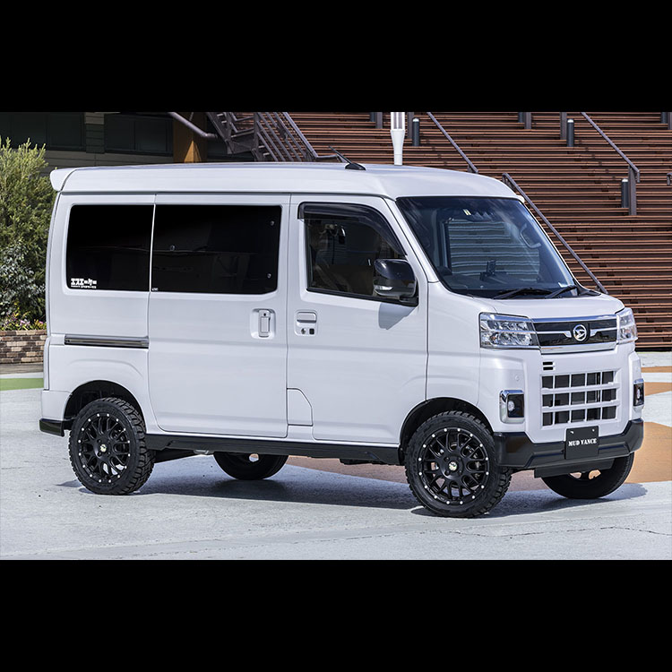 2024〜2025年製 スタッドレス4本セット マッドヴァンス08 VANCE08 18x7.5J 5/114.3+35 MBR ブリヂストン ブリザック VRX3 225/55R18 D5の画像
