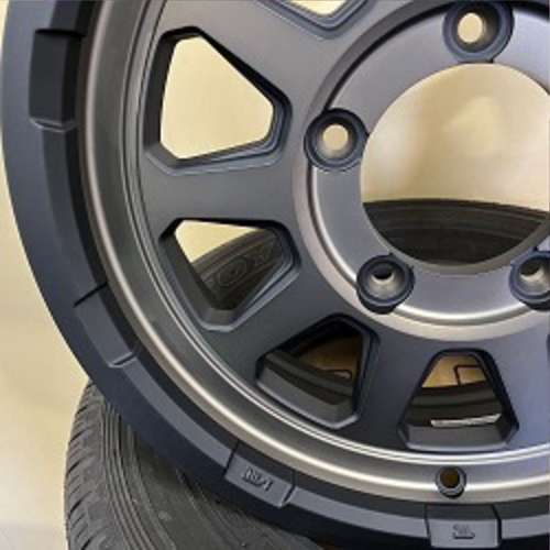 JB74 ジムニーシエラ 専用  トーヨータイヤ 215/70R15  OBSERVE GIZ3 冬用 スタッドレスタイヤ MAD CROSS RANGERの画像
