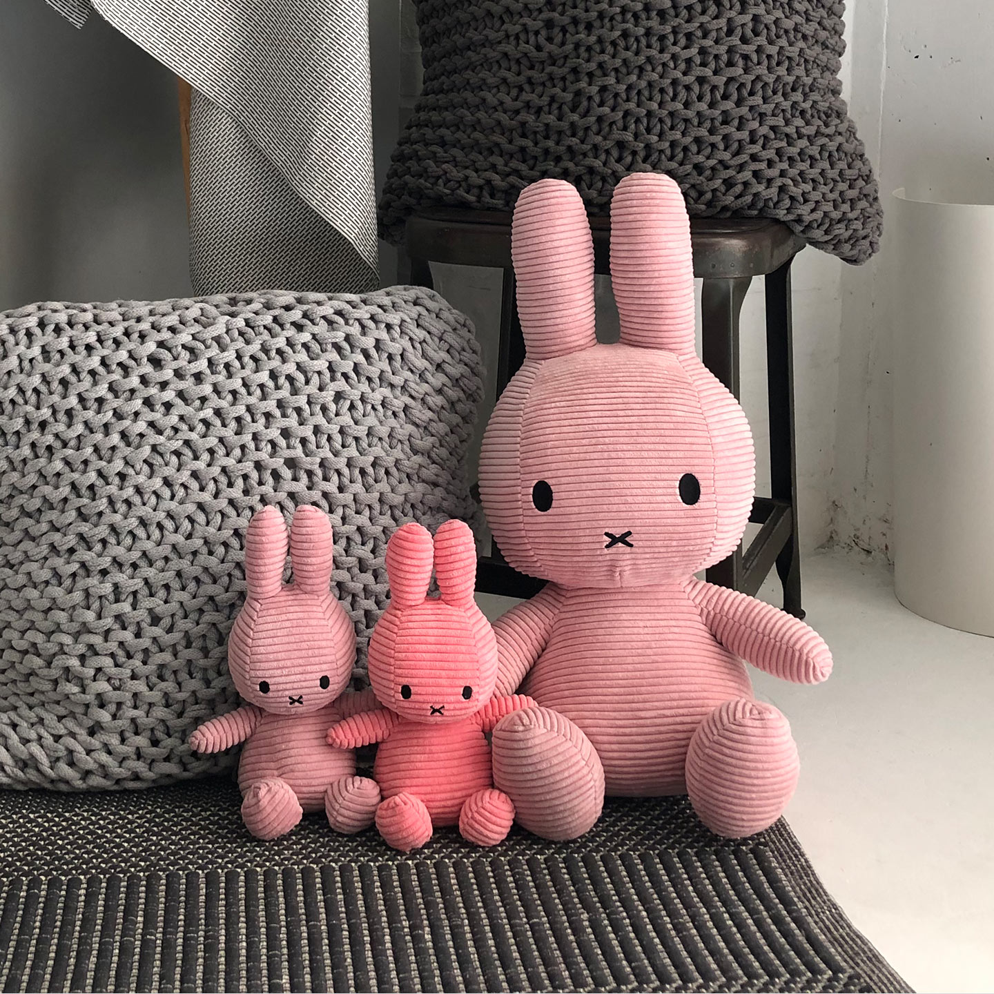 Miffy（ミッフィー） ぬいぐるみ コーデュロイ 50cm Lサイズ ボントン