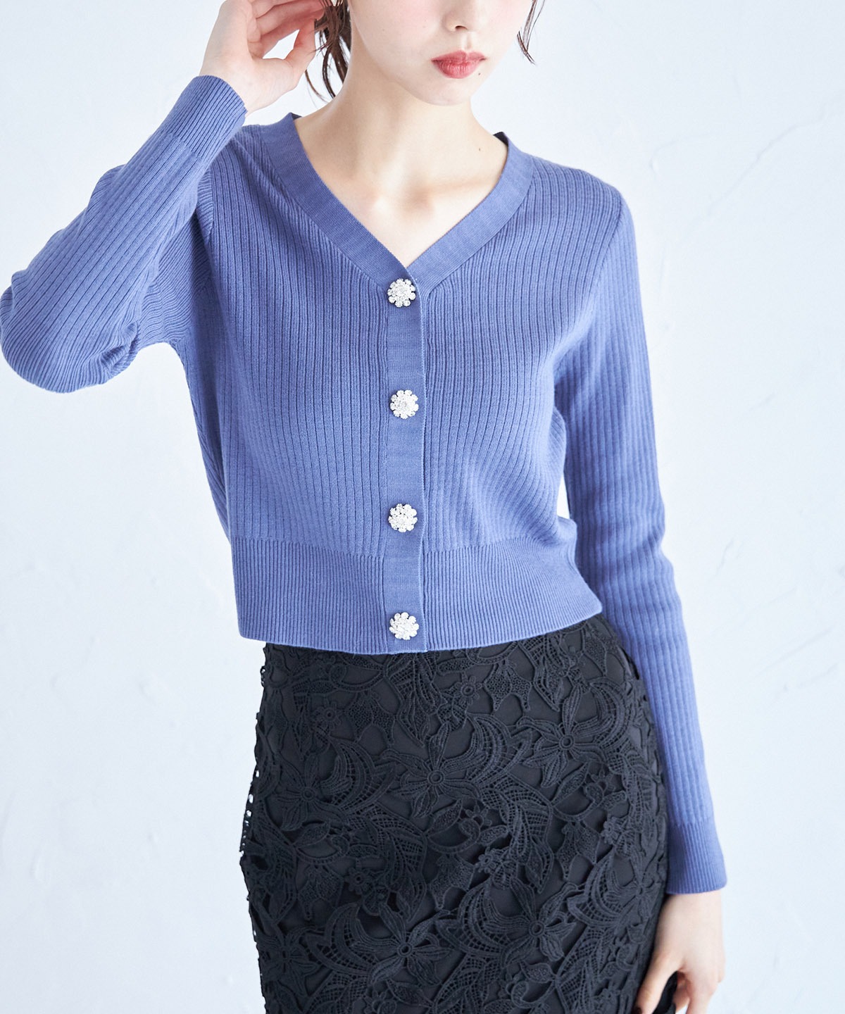 tocco closet フラワービジュー付きショート丈リブニットカーディガン  