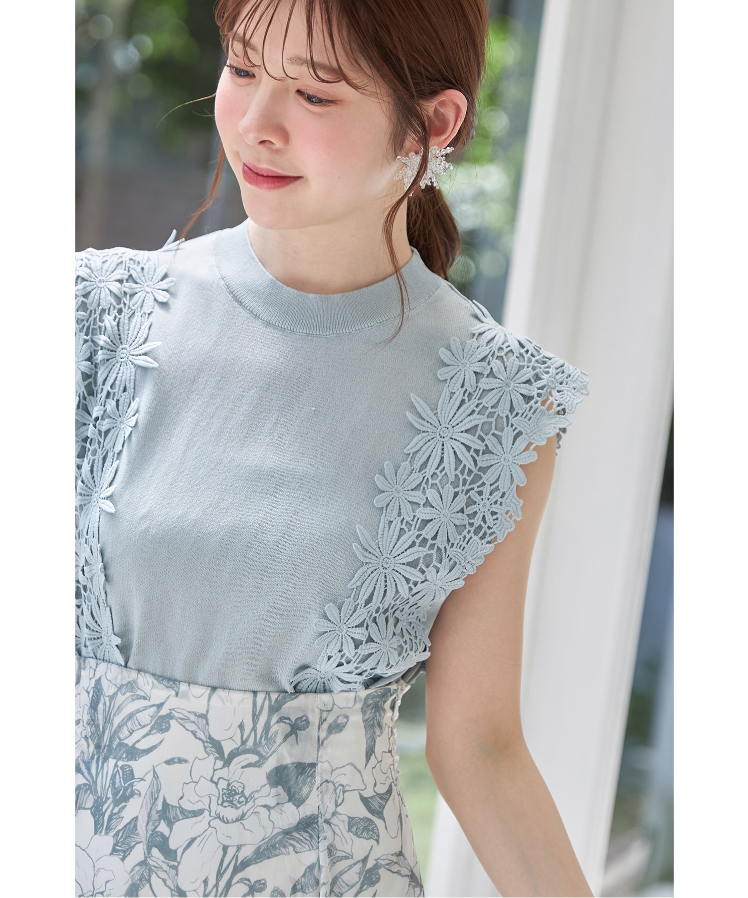 ルーク　未使用 tocco closet（トッコ クローゼット） ショルダーフラワーレースニット