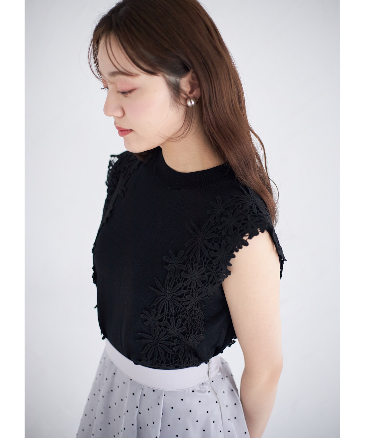 tocco closet（トッコ クローゼット） ショルダーフラワーレースニット