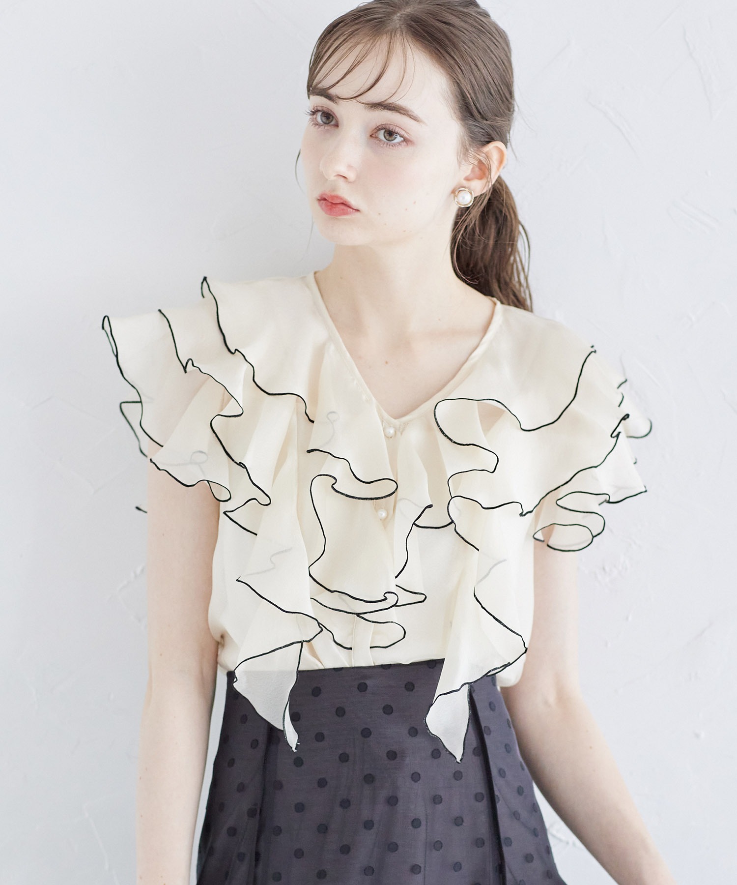 tocco closet（トッコ クローゼット） キャミソール付きパールボタン 