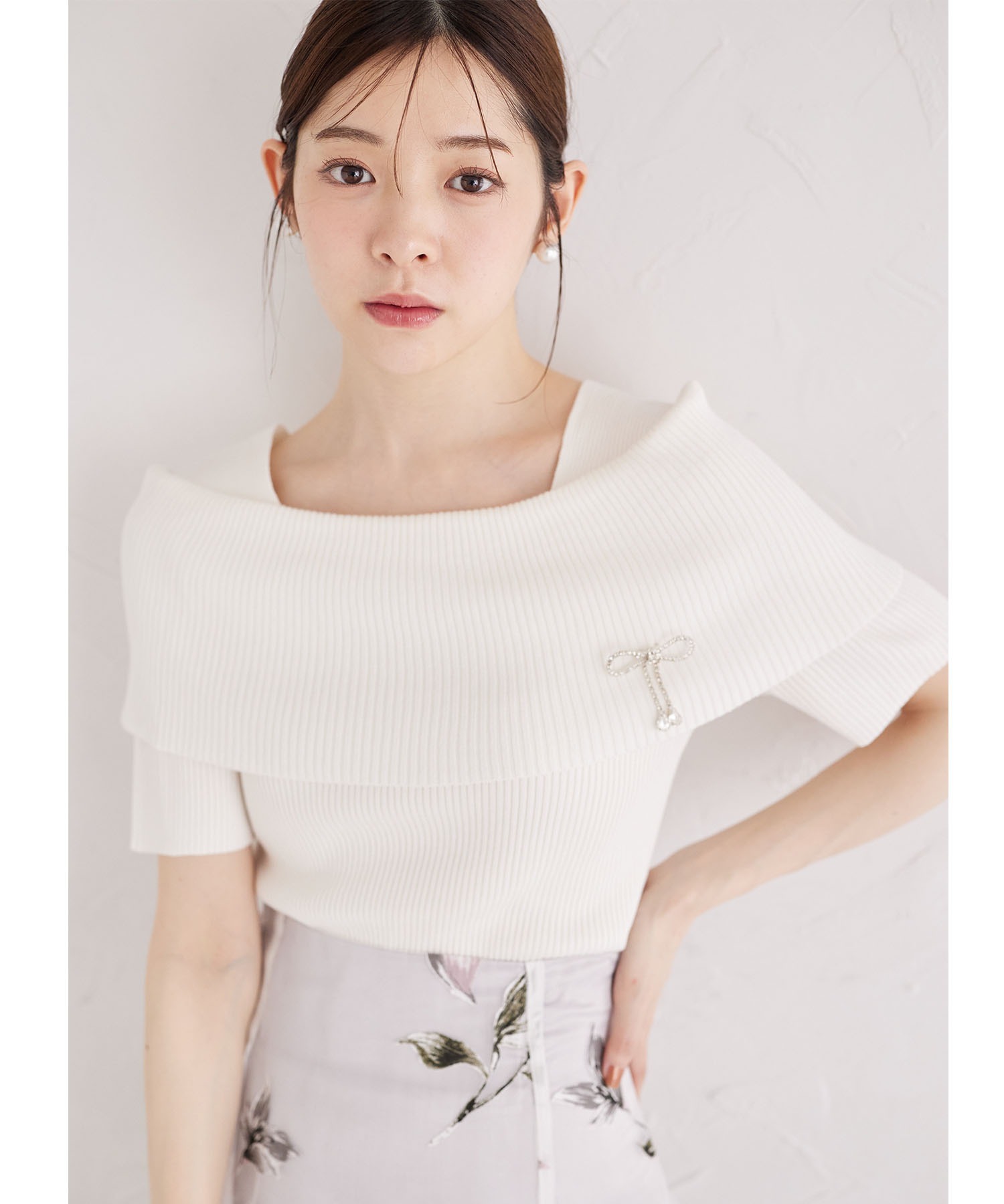 tocco closet（トッコ クローゼット） ビジューリボンブローチ付き