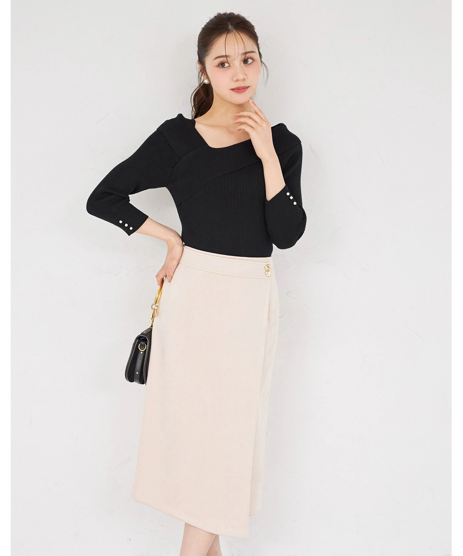 tocco closet（トッコ クローゼット） 変形飾り釦付きスエードラップ風 