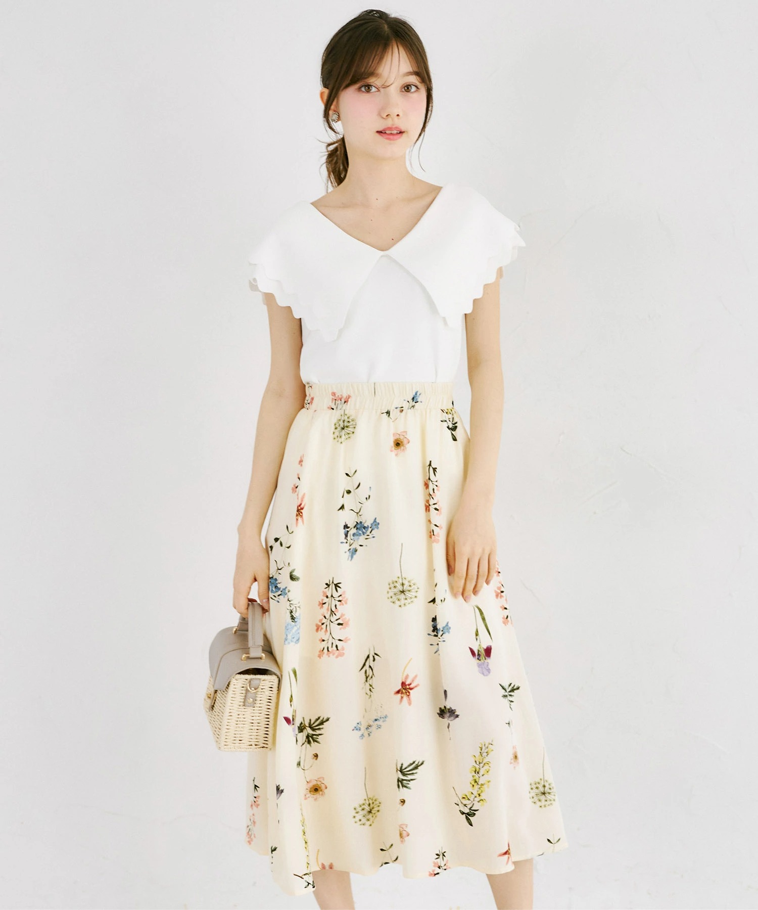 tocco closet（トッコ クローゼット） ボタニカルフラワープリント