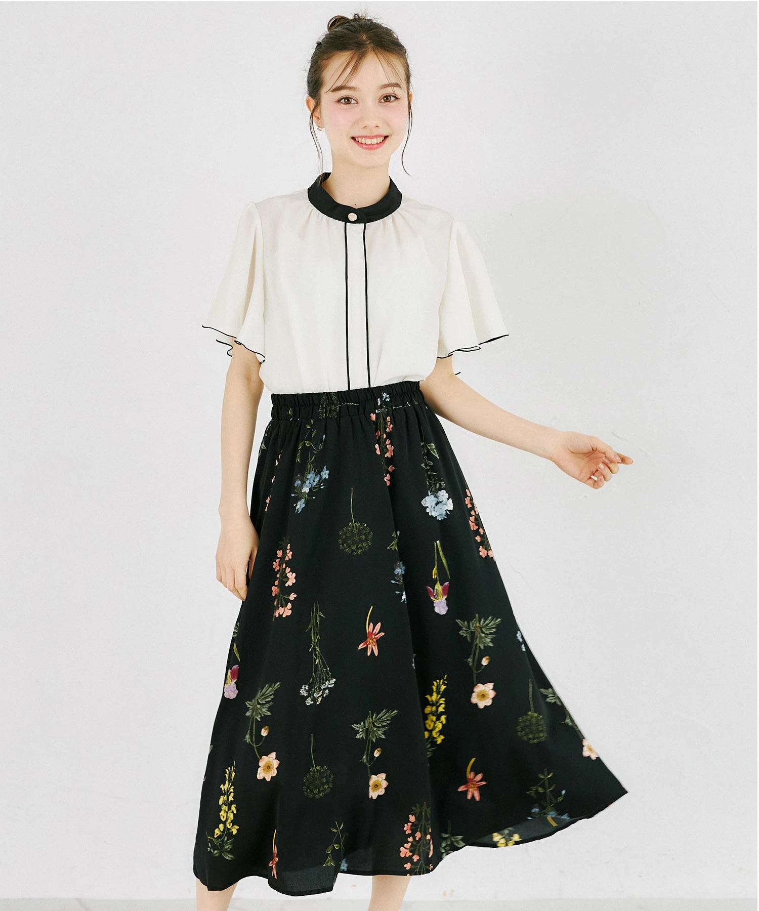 tocco closet（トッコ クローゼット） ボタニカルフラワープリント