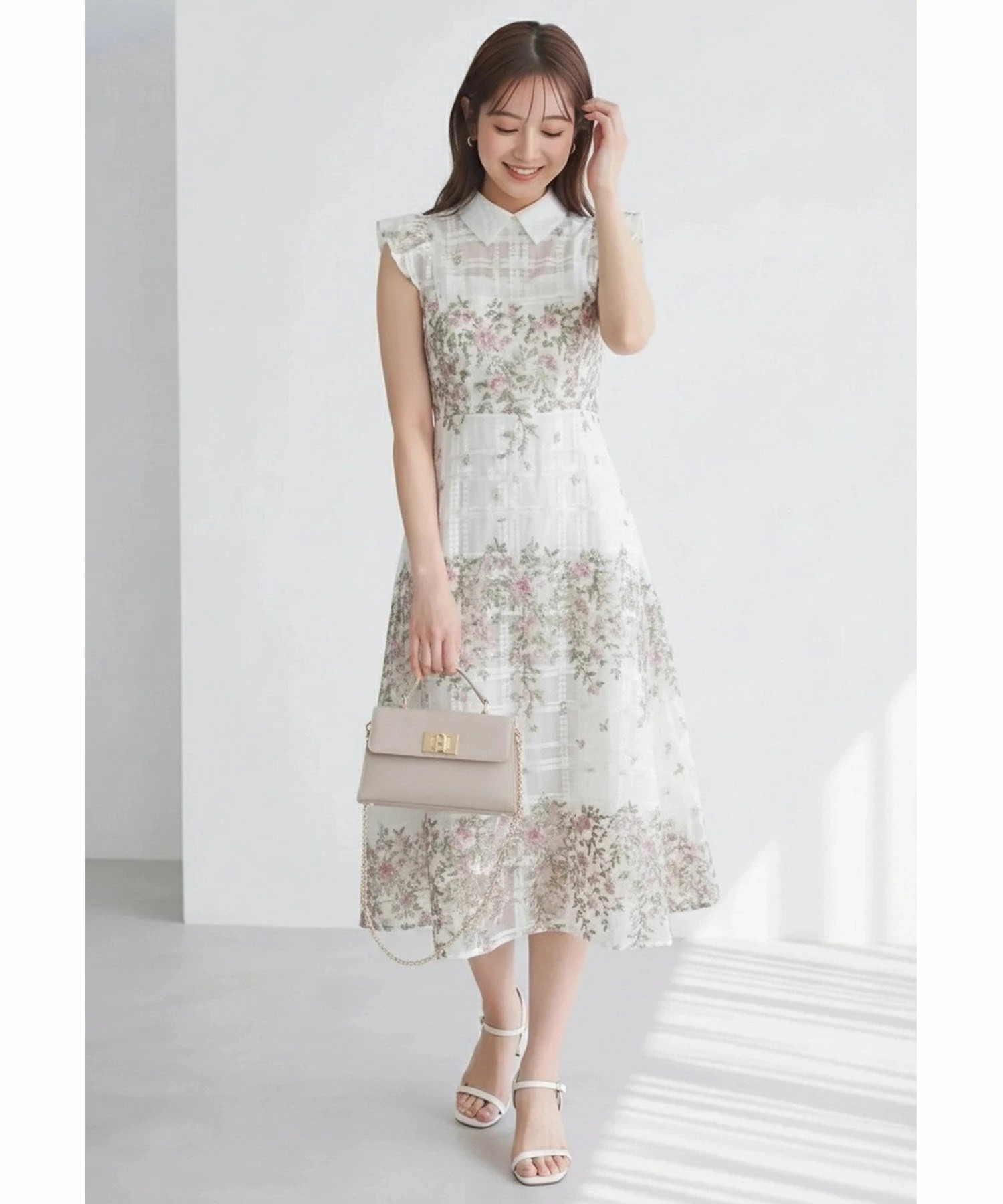 tocco closet（トッコ クローゼット） 可憐さと品格を両立するレース襟