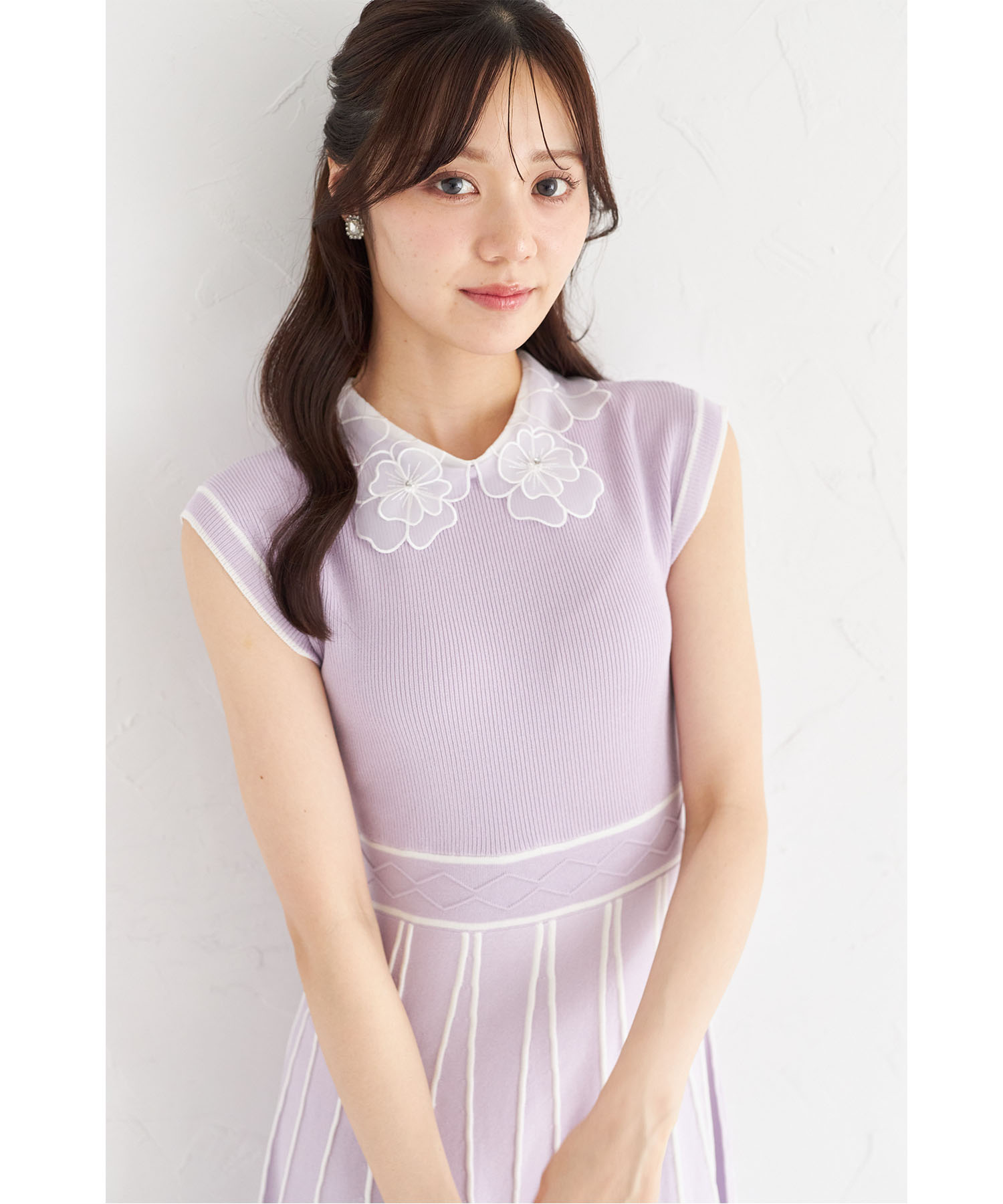 tocco closet 2WAYフラワーレース襟付き配色ラインプリーツ
