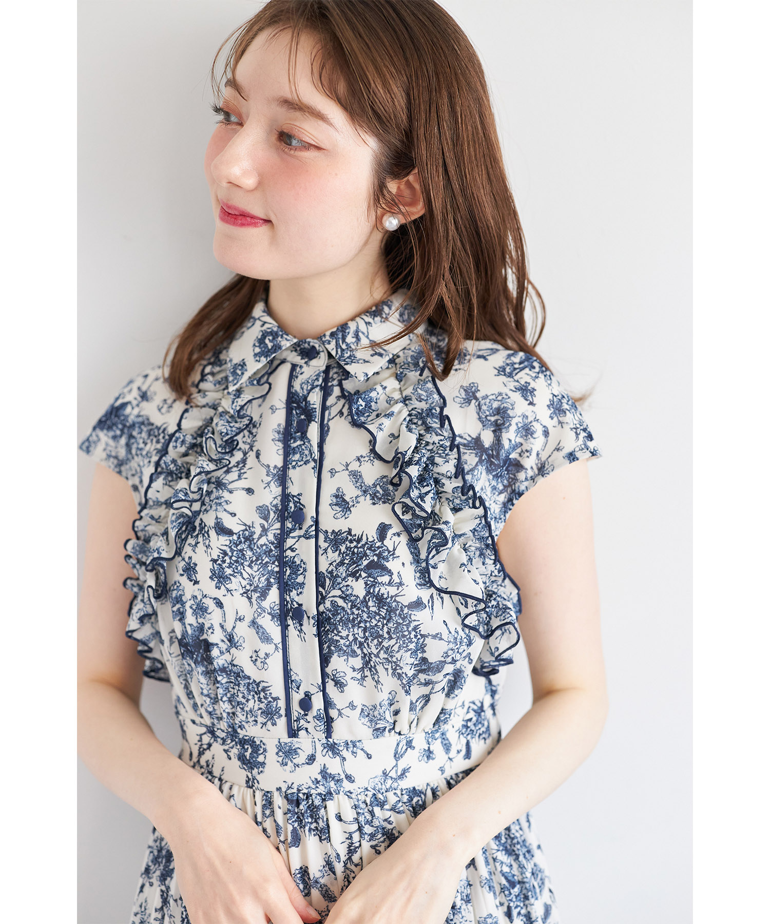 tocco closet フリル付きフラワープリントシャツプリーツ