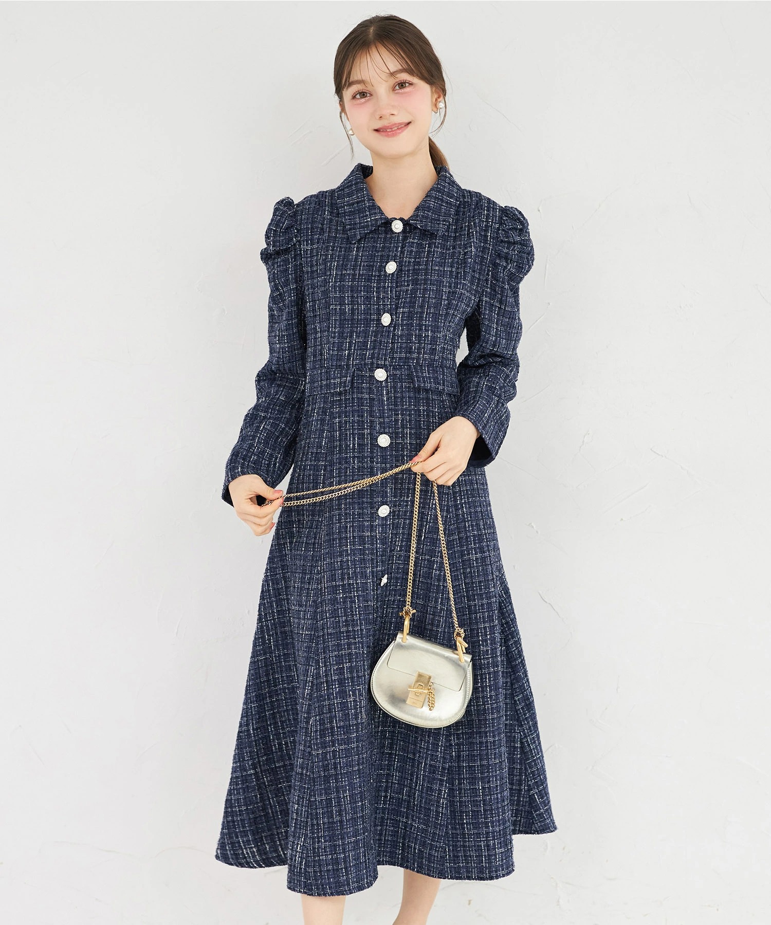 【新品未使用タグ付き】tocco closet ツイードシャツワンピース tocco closet（トッコ クローゼット） パール釦パワーショルダー