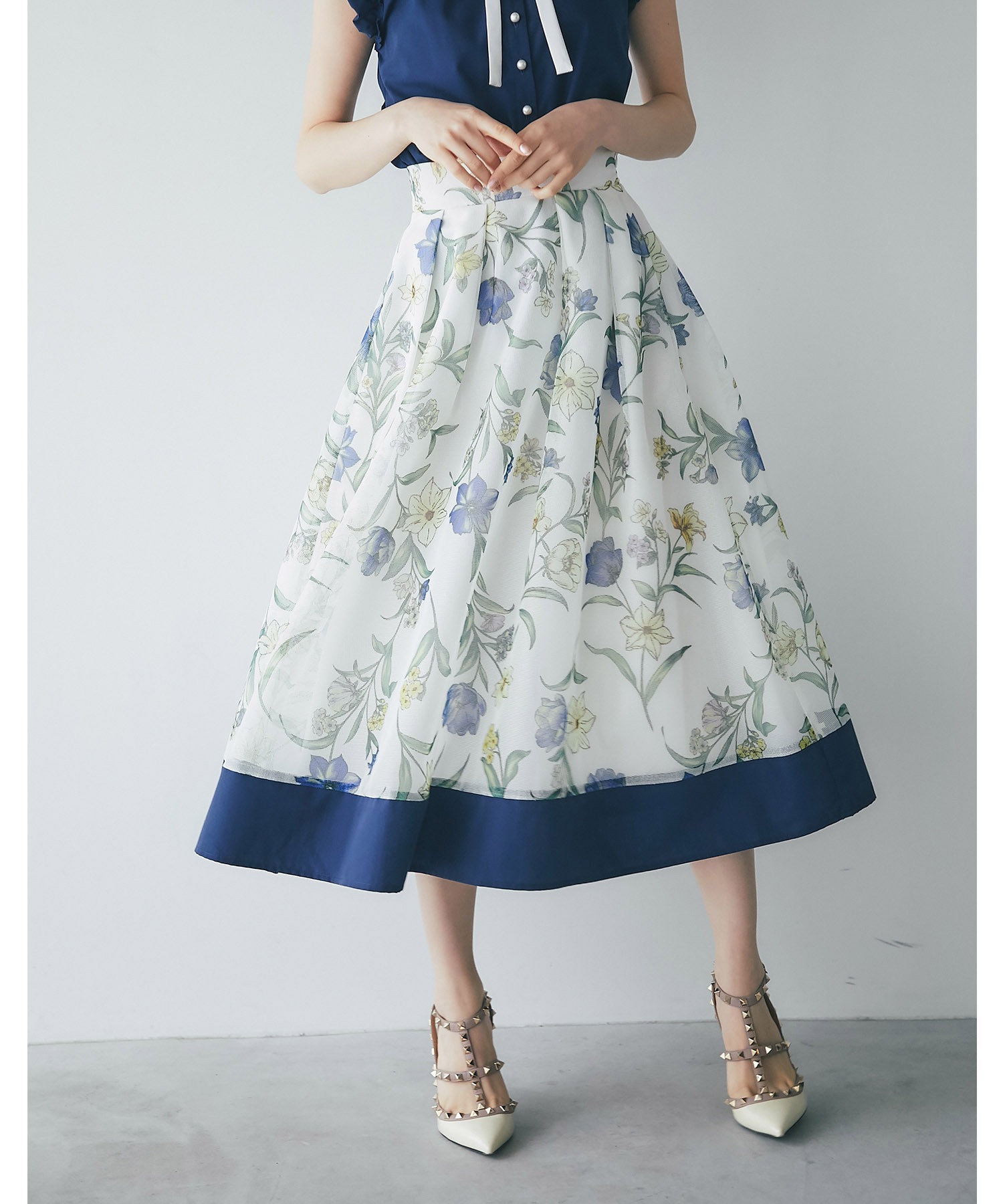 tocco closet 【S・Mサイズ展開】フラワープリントバイカラー