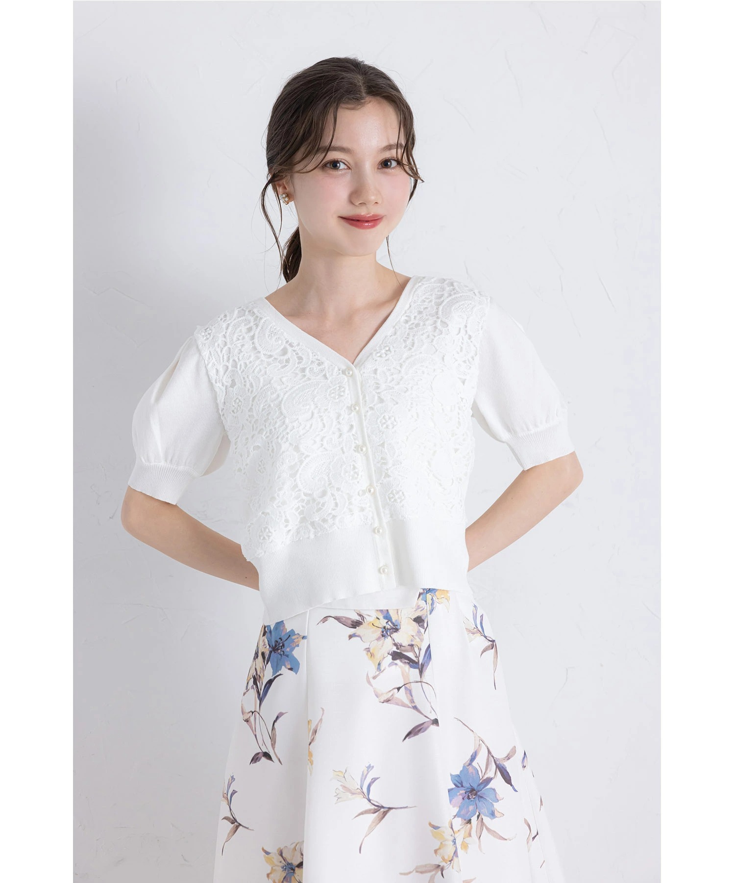 tocco closet（トッコ クローゼット） パール釦フラワーレース切り替え