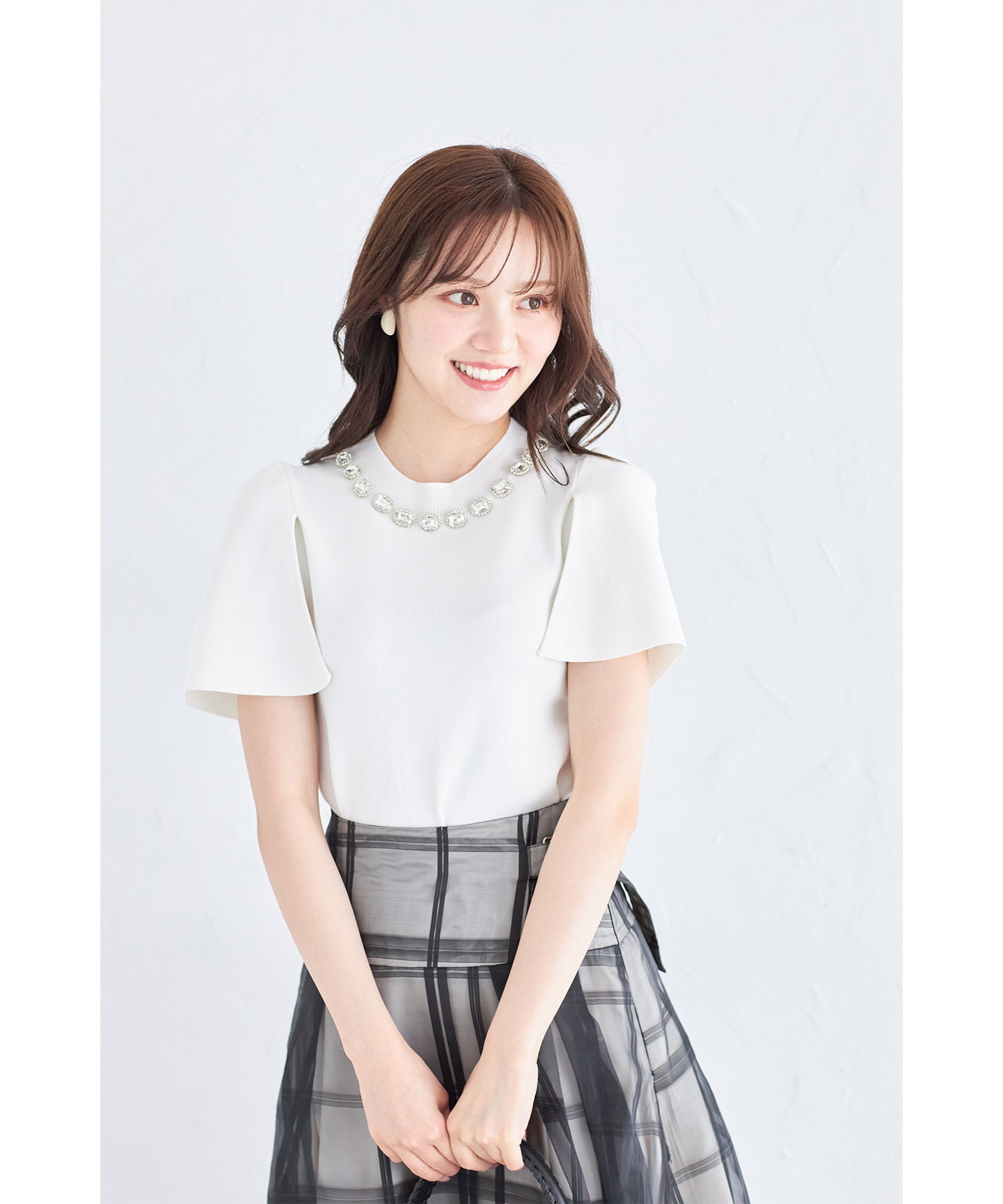 tocco closet ネックビジュー付きケープライクニットプル