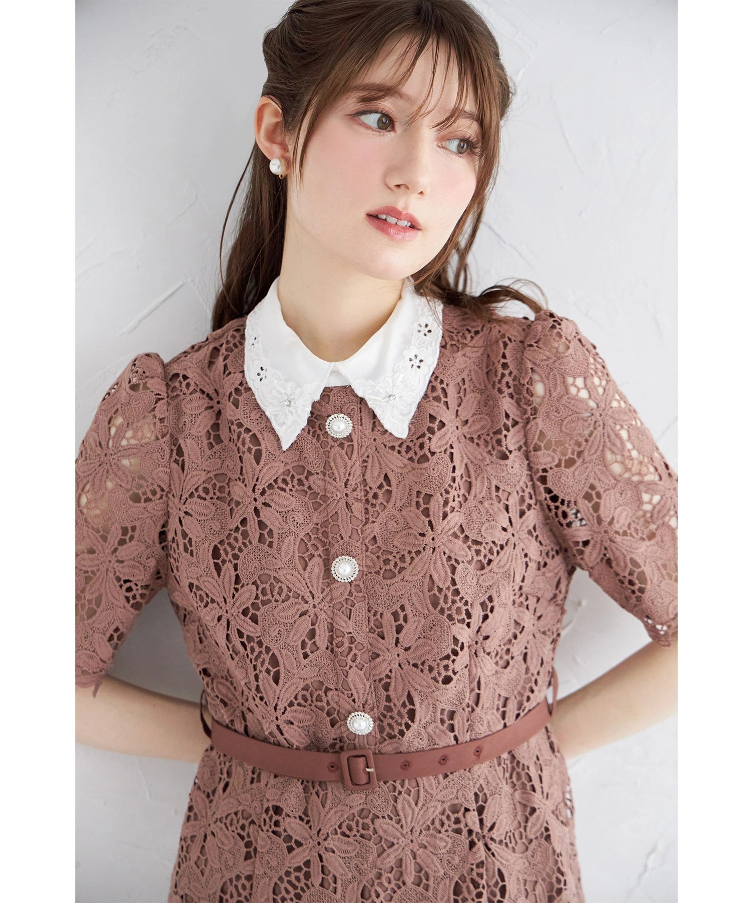 tocco closet（トッコ クローゼット） 取り外し可能なフラワー刺繍