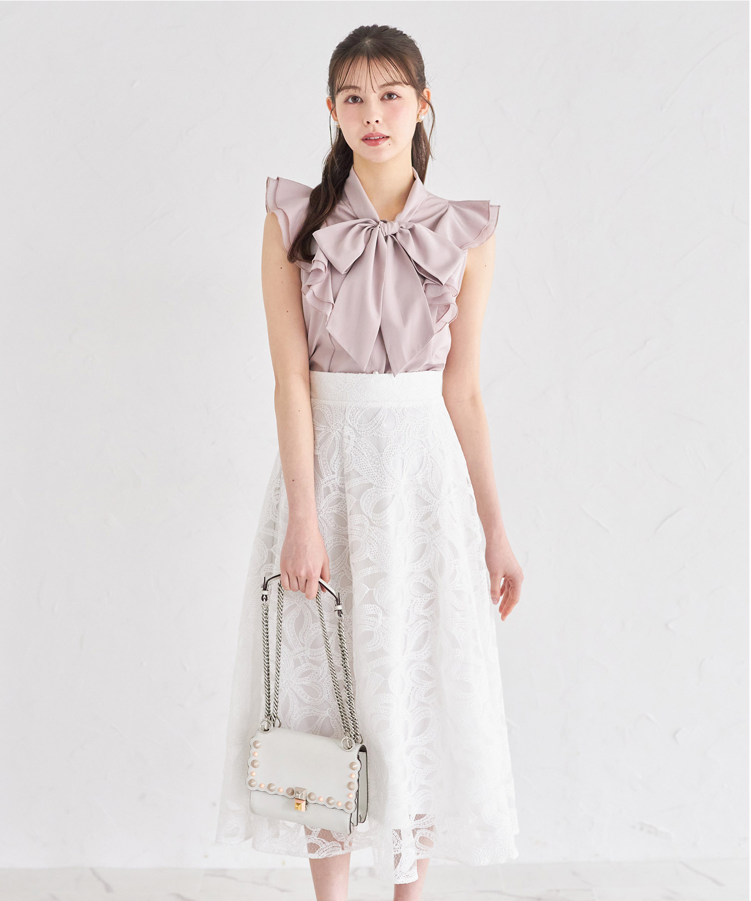 トッコクローゼット tocco closet フリル付きパール釦ボウタイリボンシアーブラウス フリル付きパール釦ボウタイリボンシアーブラウス