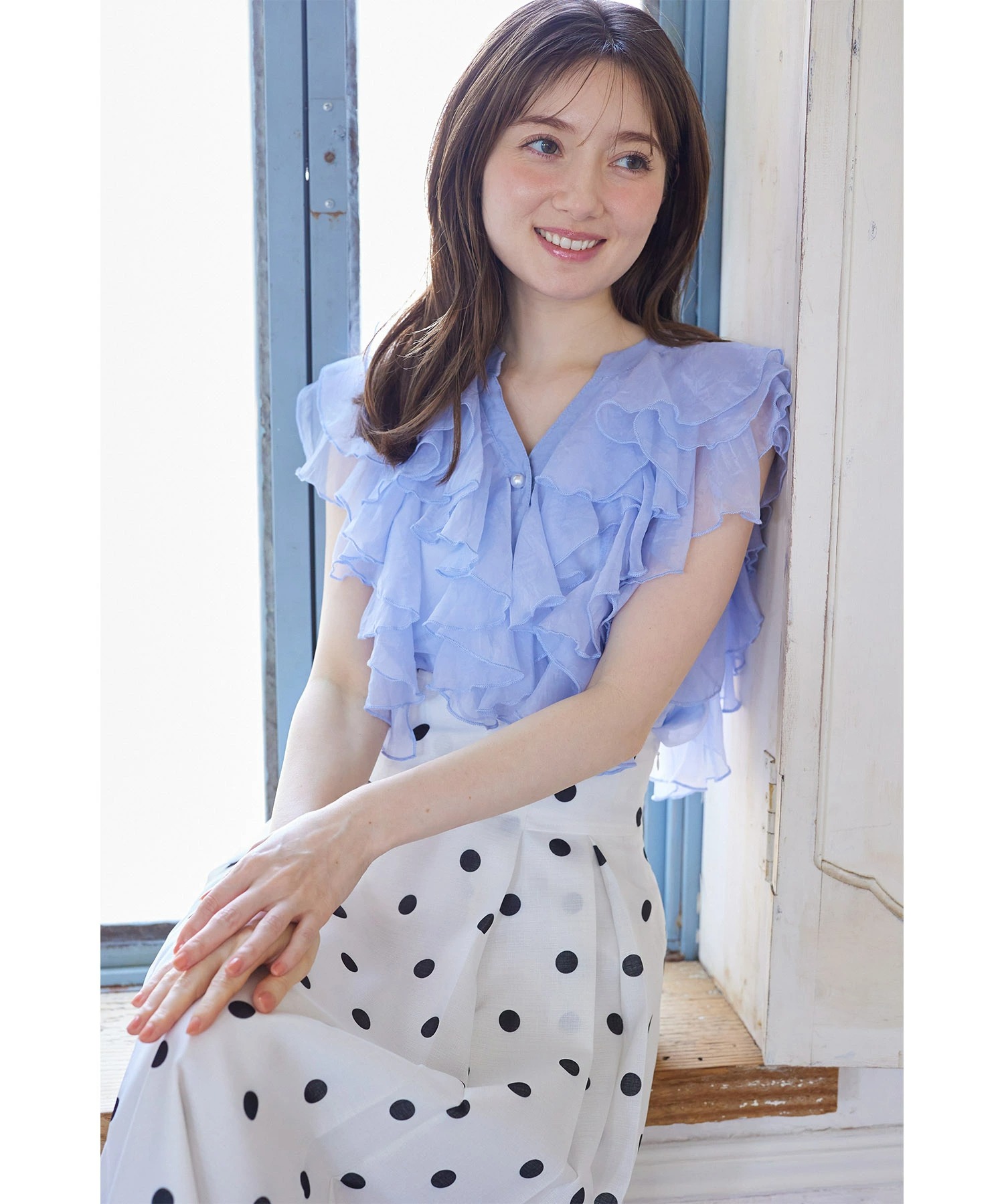 tocco closet パール釦ラッフルフリルシアーブラウス【sylene