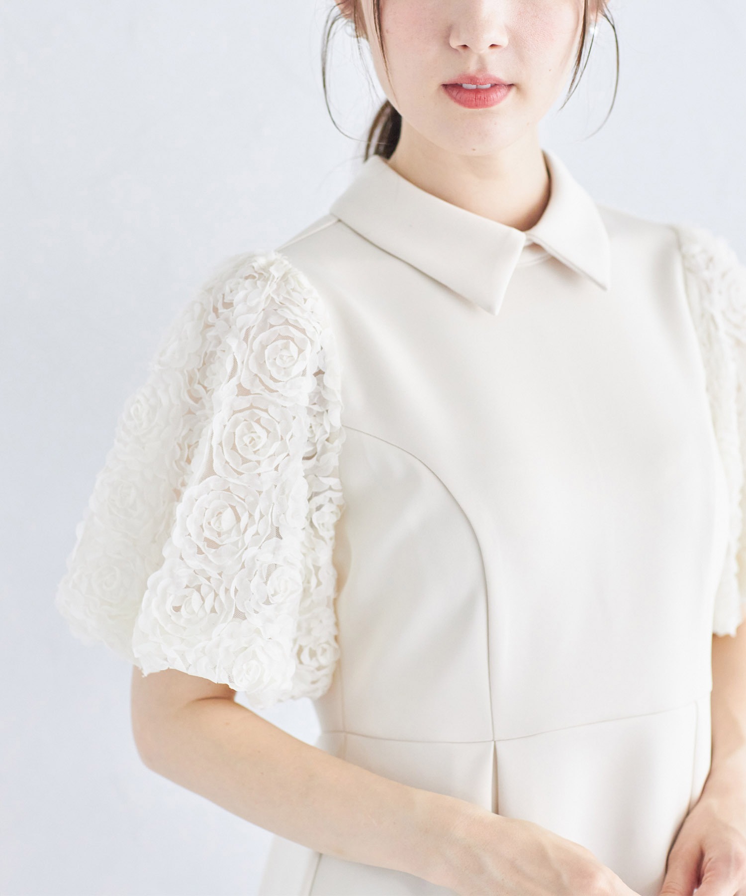 tocco closet 立体フラワースリーブ切り替え襟付きペプラム