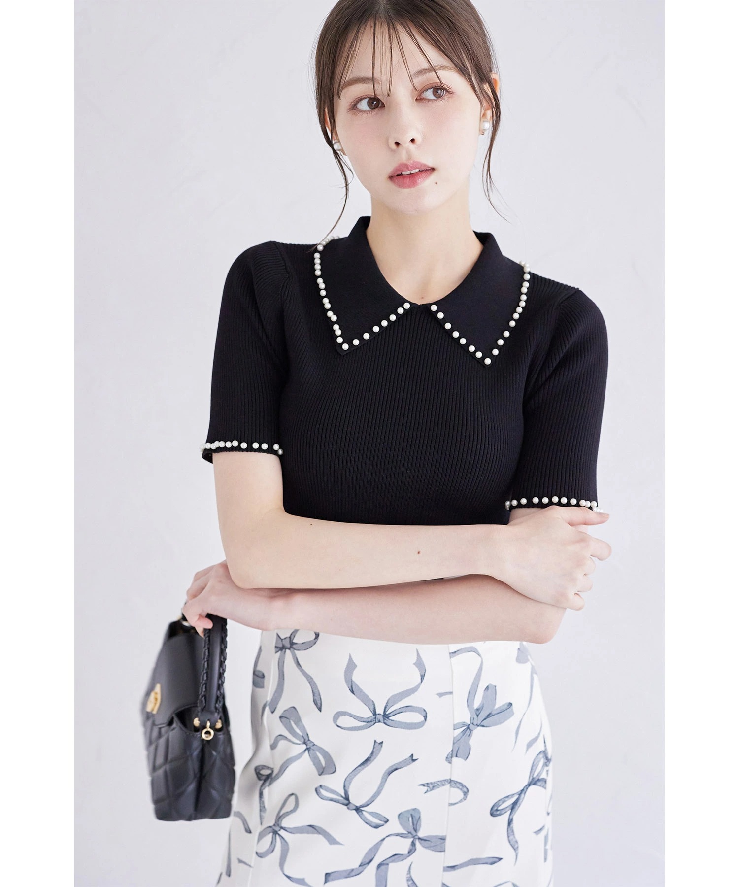 dcexpgn品です。 tocco closet（トッコ クローゼット） 襟付きパール装飾リブニットプル