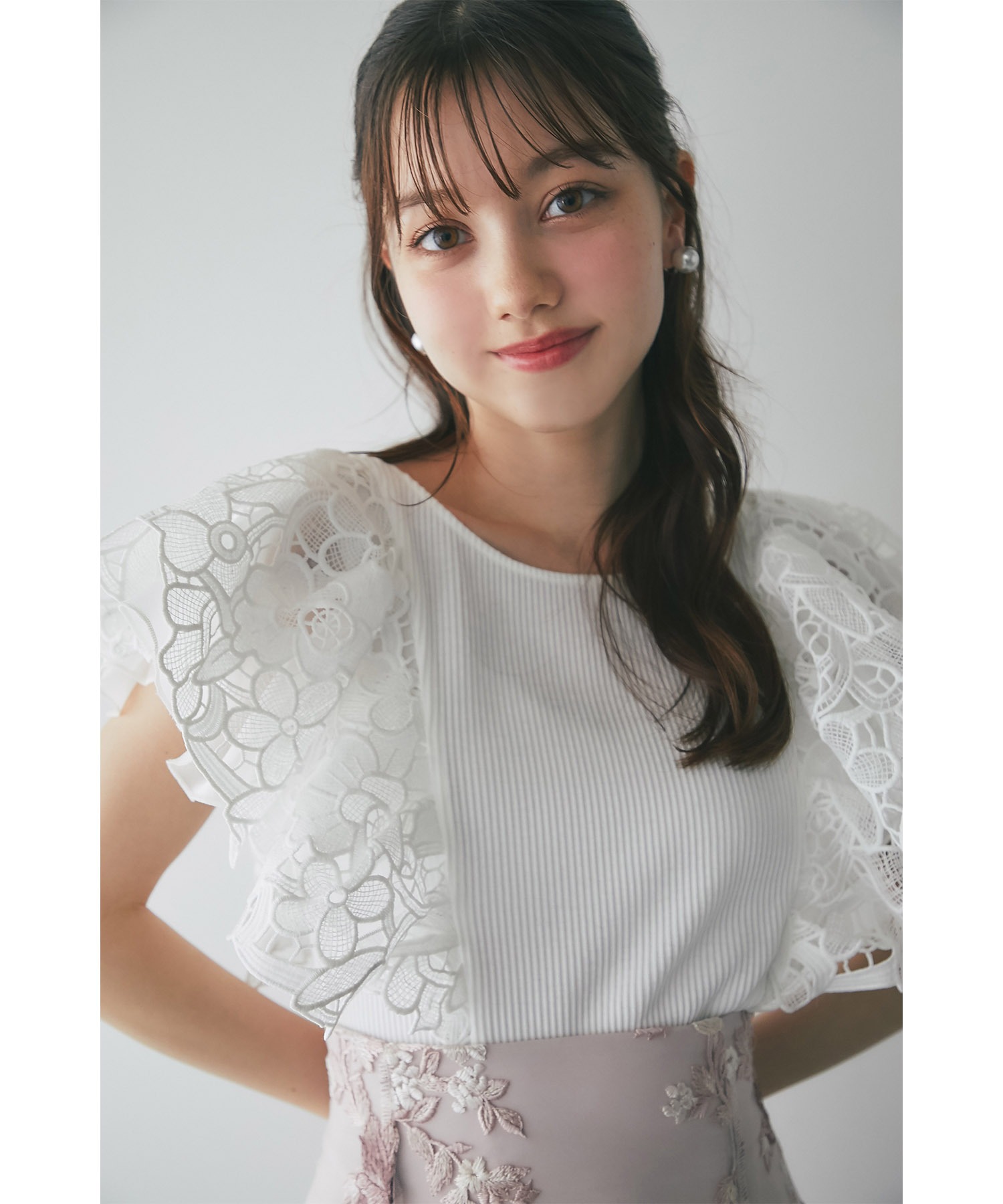 つー tocco closet レースフリル切り替えリブカットプルオーバー