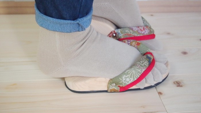 足半 あしなか 下駄 白 ピンク水玉 むらさき 23〜25cm 本体は20.0cm 踵