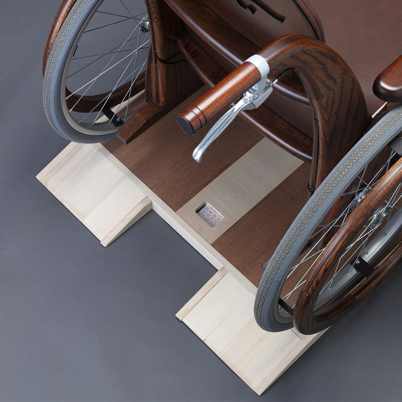 車椅子に乗ったまま測れる体重計 車イス 車いす スケール 静岡県産