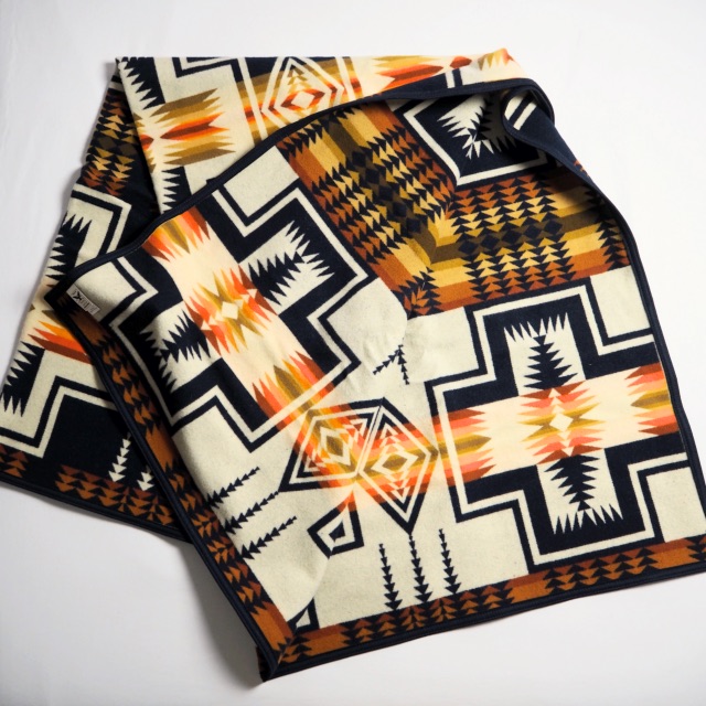 新品　ＰＥＮＤＬＥＴＯＮ　ペンドルトン　ブランケット 167✖️233 大判 PENDLETON（ペンドルトン） ブランケット XB233 ネイティブアメリカン