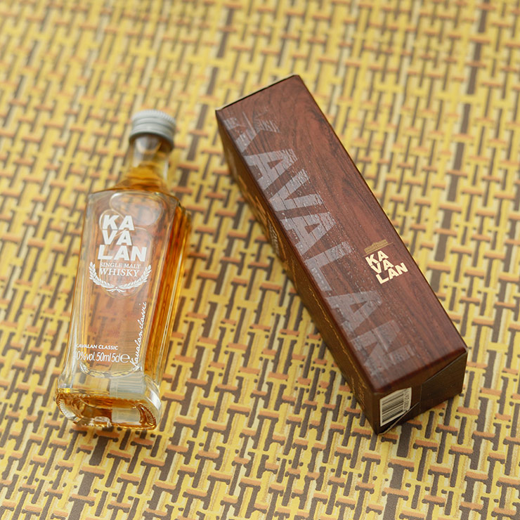 KAVALANカバラン チューブウィスキー50ml ×6本　箱付 KAVALANカバラン チューブウィスキー50ml ×6本 箱付の通販 by