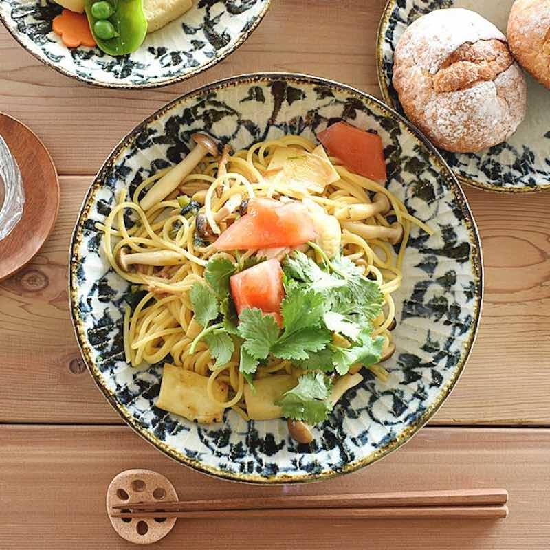 手書きたこ唐草 菊彫 7.0 深皿 大皿 パスタ皿 カレー皿 日本製 美濃焼