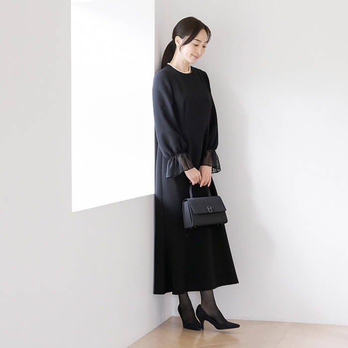 ブラックフォーマル ワンピース レディース 喪服 礼服 黒 ロング丈 葬式 通夜 告別式 冠婚葬祭 おしゃれ 卒業式 式典 ママ 洗える ウォッシャブル 3601903の画像