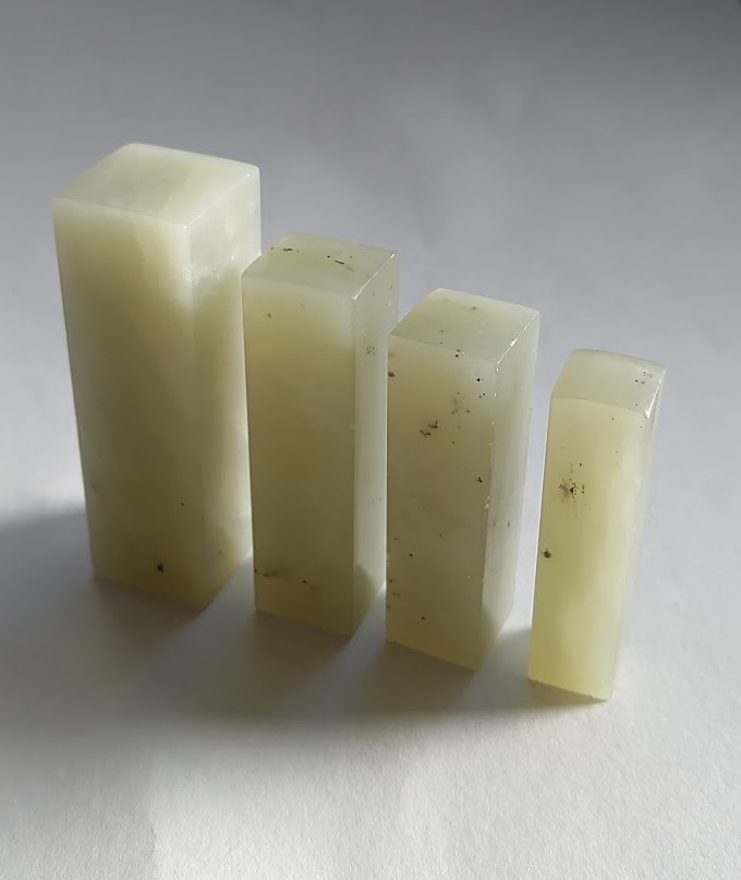 角印材(3)広東緑凍石 大きい角印 4.6x4.8x12cm 795g 中国印材