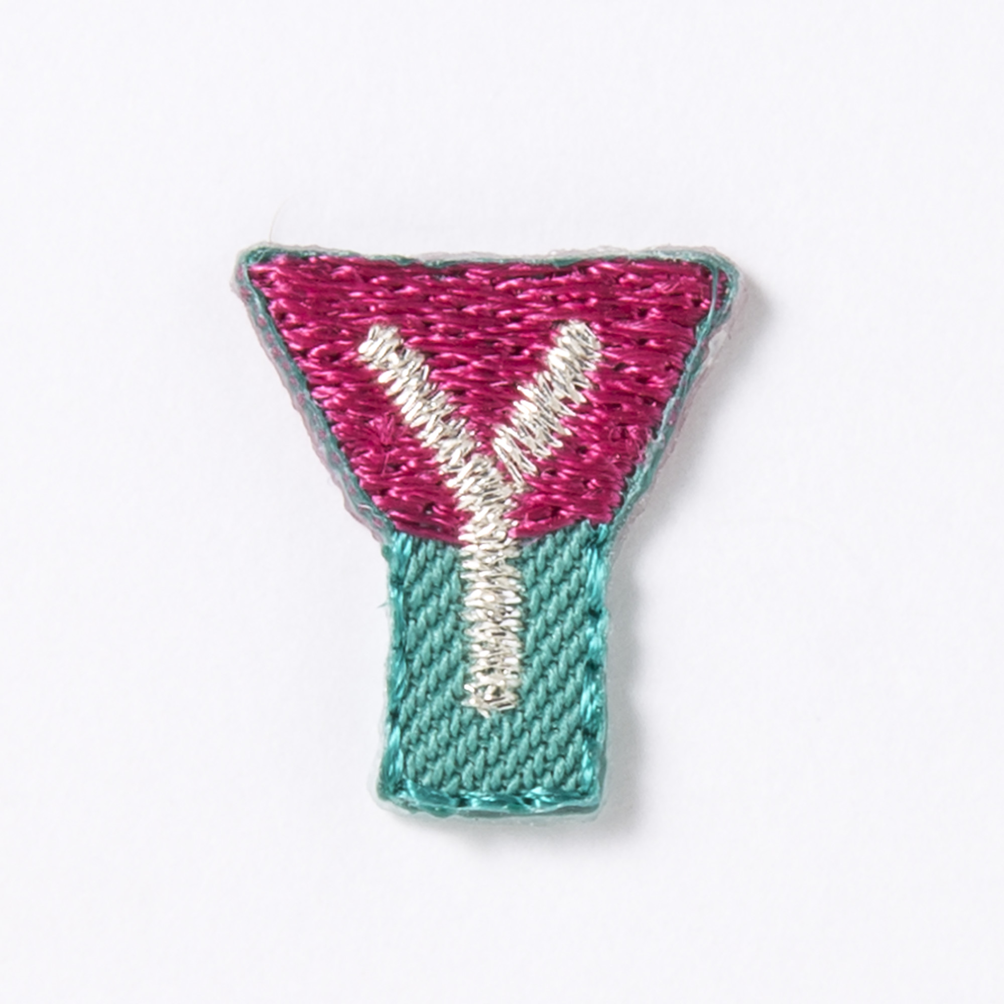 ワッペン アルファベット アイロン 刺繍 AIUEO アップリケ ワッペン アルファベット アイロン 刺繍 AIUEO アップリケ