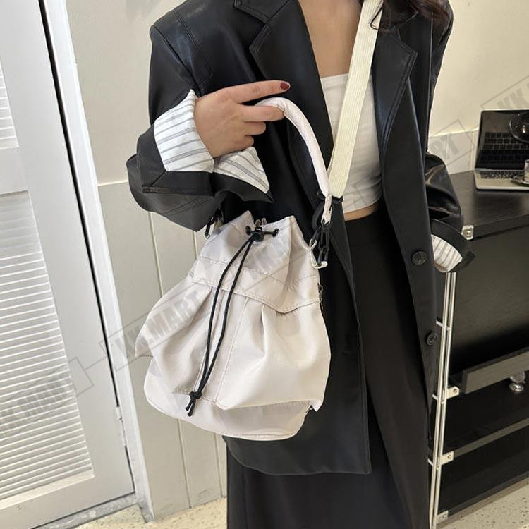 巾着バッグ ハンドバッグ レディース ショルダーバッグ かばん 斜めがけ トートバッグ 手提げ 2way トート バック マチあり 鞄 小さめ ポシ |  | 03