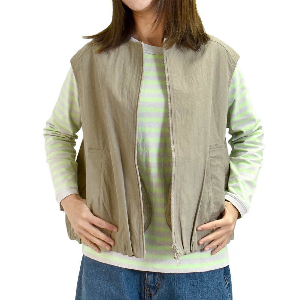 mao made（マオメイド） ベスト バルーンシルエット ZIP UP ベスト 撥