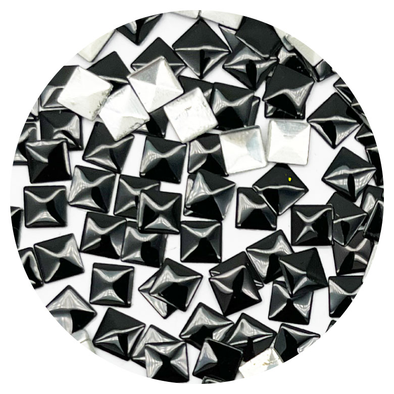 ⭐️オールドスタッズ⭐️Pyramid⭐️シルバースタッズ⭐️ブラック(茶芯)⭐️34 アルミ製スタッズ フラットピラミッド型 100粒 スタッズ パーツ ネイル