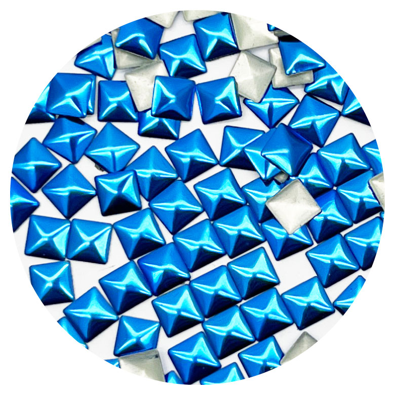 アルミ製スタッズ フラットピラミッド型 100粒 スタッズ パーツ ネイル